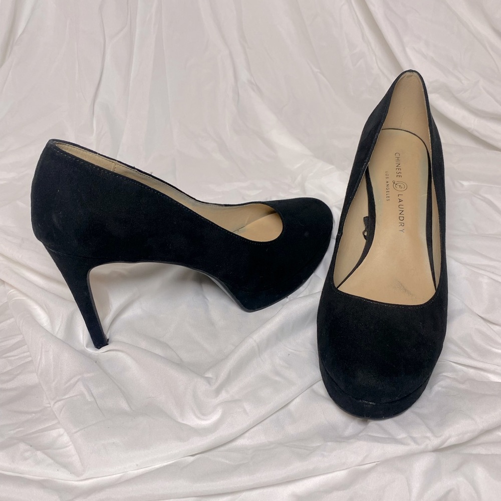 Chunky black heel